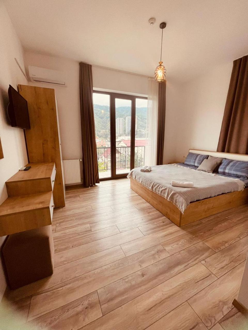 Myfamily Hotell Tbilisi Eksteriør bilde