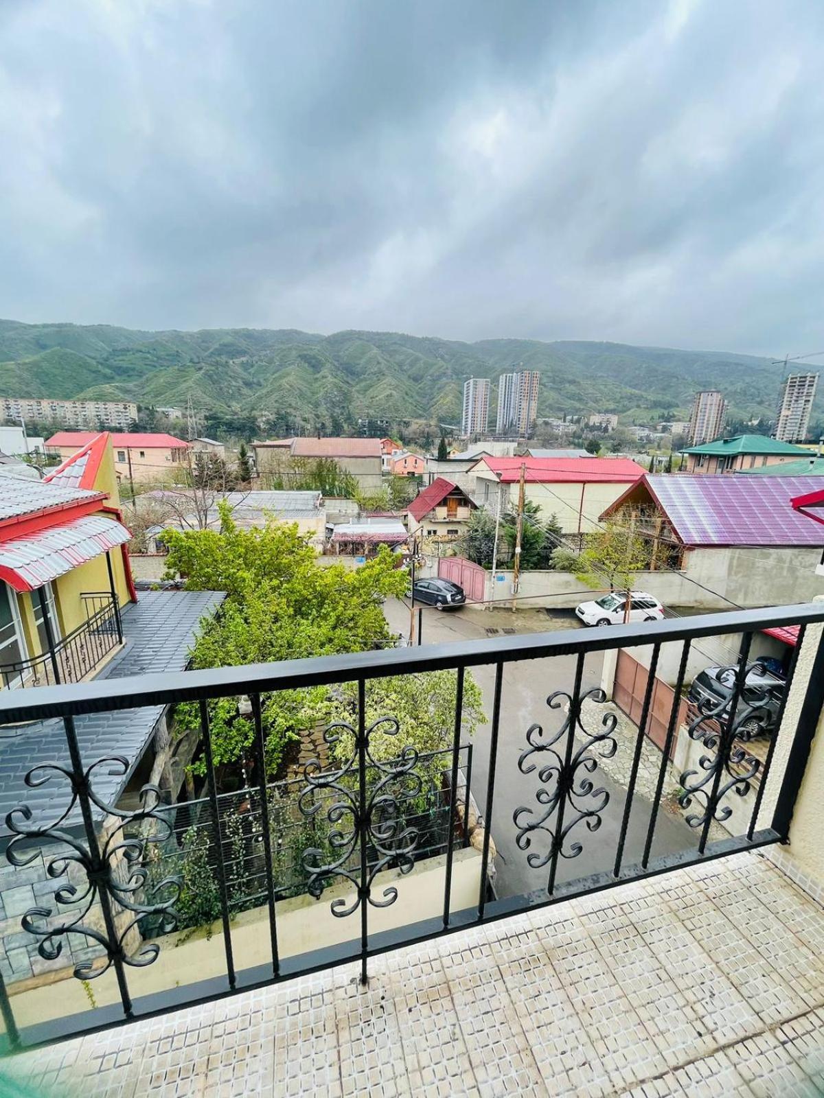 Myfamily Hotell Tbilisi Eksteriør bilde